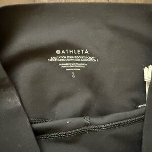 Athleta Capri leggings with pockets size L